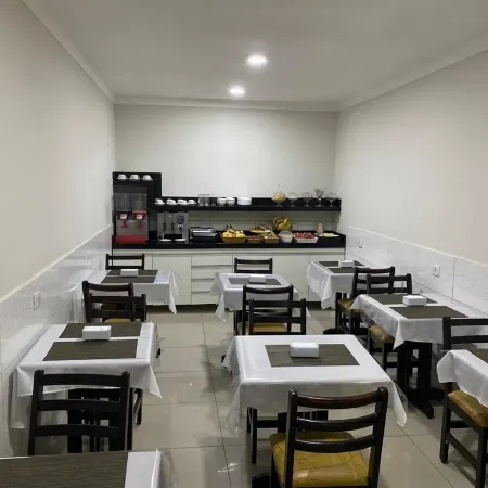 Hotel Cumbica Guarulhos - Café da Manhã e Estacionamento Incluso