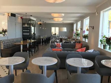 Strandhotellet Отели в г. Эстаммар