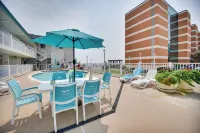 Chic Virginia Beach Retreat - Pool, Steps to Beach - Spa