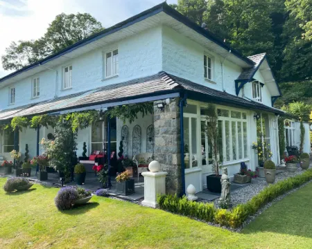 Plas Tan-Yr-Allt Historic Country House & Estate Hotels in Porthmadog