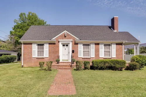 Charming Tullahoma Stay w/ Great Walkable Location - 3-Star