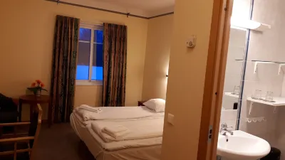 Hotell Indalsleden Hoteles cerca de H W T L Trädgård o Landskap