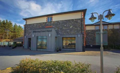 Killarney Court Hotel - parkir