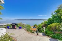 Waterfront Gem w/ 2 Patios on Camano Island - Wifi