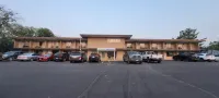 Arnprior Motor Inn - Motels