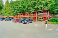 Holiday Motel & RV Resort - Motels