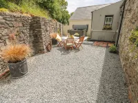 Snowdrop Cottage Hotels in Laugharne