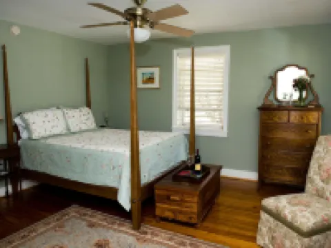 Hopkins Ordinary Bed, Breakfast and Ale Works Hotels in Sperryville