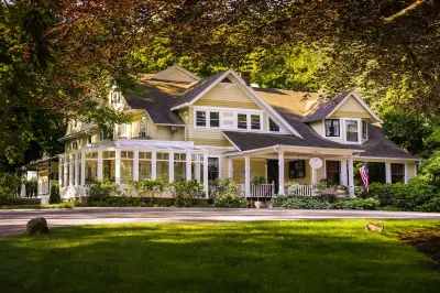 Copper Beech Inn Hotel a 