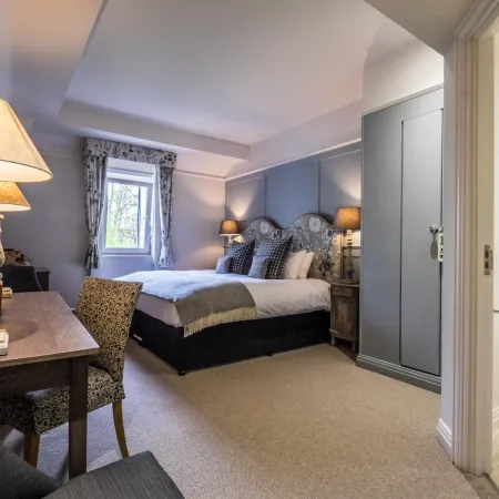 Coach & Horses Hotel Отели рядом с достопримечательностью «Стадион «Гриффин Парк»»