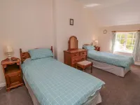 Bellafax Cottage - parking