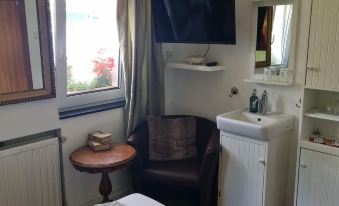 B&B DRESSINGS TRAUMGARTEN - Housity