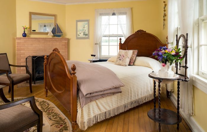Yale Manor B&B & Yurt Glamping
