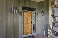 Surrounded by Nat'l Forest: Condo w/ Majestic View - parking