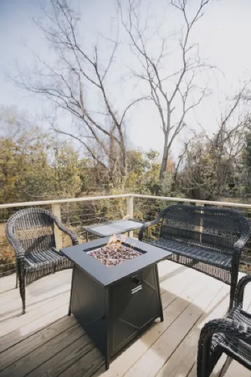 Stunning and Cozy loft apartment in kingston .