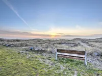 Sanderling Sea Cottages, Unit 3 w/ Private Balcony Hotels in Waldport