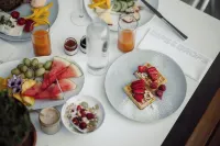 Dips&Drops - Hotel Superior - breakfast