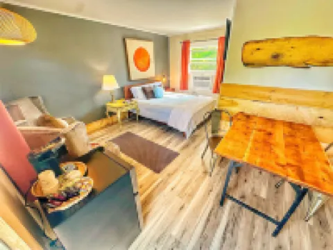 Brittany Motel Hotels in Manchester