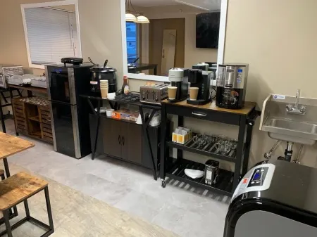 Destination Family Hotel Отели в г. Юкон