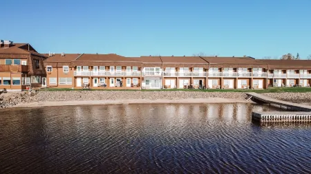 La Place Rendez-Vous Hotel Отели в г. Форт Франсес