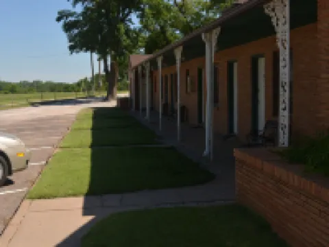 The Evergreen Motel in Kansas Hotels in Pratt County