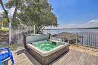 Lavish Lake House, Near Vineyards and Marinas! - balcony
