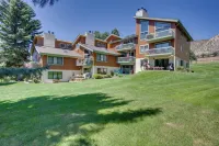 Walk to Beaver Creek Shuttle! Avon Condo w/ Deck - 주차장