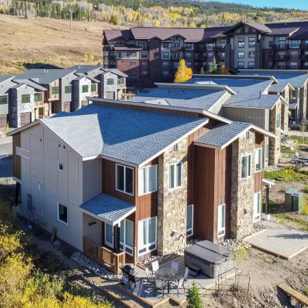 Ski-in/Ski-Out Granby Townhouse w/ Private Hot Tub