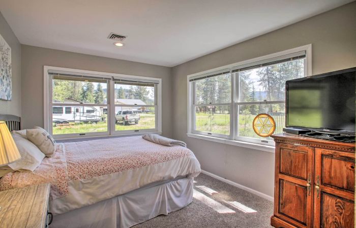All-Seasons Chewelah Home: Fish, Golf & Ski!