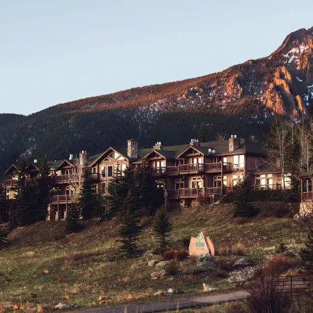 Taharaa Mountain Lodge