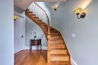 Charming Greenport Gem 1, 1 Mile to Ferry! - parking