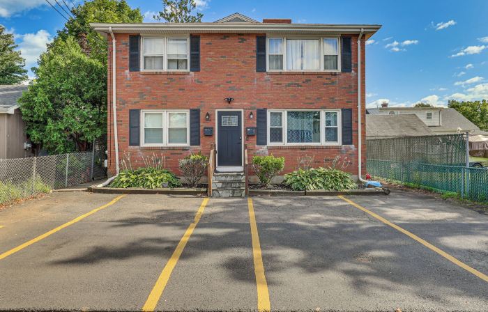 Modern Middletown Retreat, Minutes to Downtown!