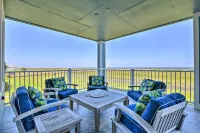 Gulf View + Beach Access: Galveston Resort Condo! - Condos