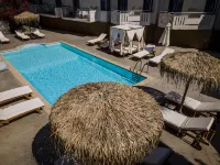 Manias Hotel Apartments - สระว่ายน้ำบนดาดฟ้า