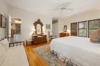 Natural And Serene Home Away From Home 5 Bedroom Home by Peace Vacations