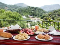 Παραδοσιακόs Ξενώναs "Αποσπερίτης" Ξενοδοχεία στην πόλη Κουλούκωνας