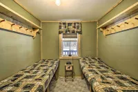 Pet-Friendly Brantingham Cabin by Atv Trails - Wifi