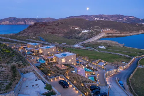 Panormos Bay Suites - Hot Tub