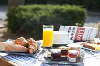 Brit Hotel Bosquet Carcassonne Cité Отели в г. Каркасон