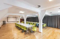 유겐트헤르베르게 딩켈스뷜