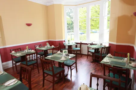 Russell Hotel Отели рядом с достопримечательностью «Танбридж Уэлс Коммон»