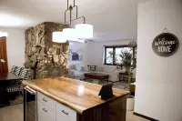 Watch the Northern Lights from the Deck and the Jacuzzi! Roast by a Cozy Fire!