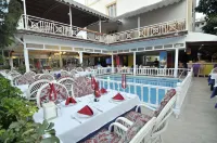 Sun Kiss Hotel - Beach