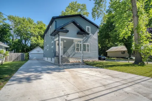 Benton Beach House: Bike to Beach & St. Joseph River, Arcade Games, Cornhole
