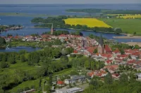 Vacation home in a quiet location, 200m from the nature reserve lake, Mönchshof 13b, with WLAN