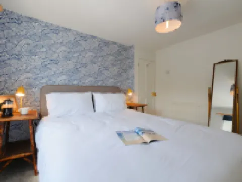 Primrose Cottage Hotels in Par
