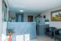 Lebo Inn - Motels