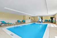Country Inn & Suites by Radisson, Princeton, WV - Pools