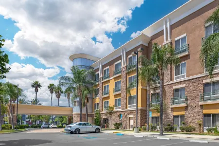 Comfort Suites Ontario Airport Convention Center