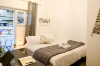 Charming Home in the Heart of Haifa by Sea N Rent Hotels in 
